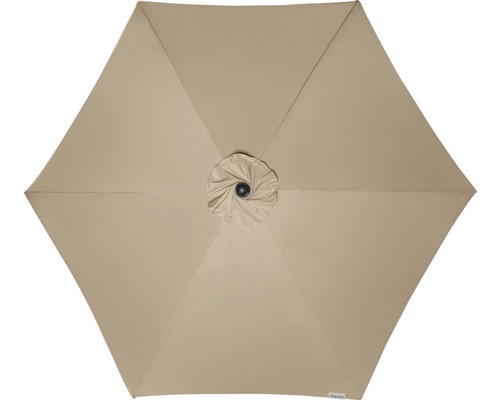 Pohled shora na slunečník se šesti panely