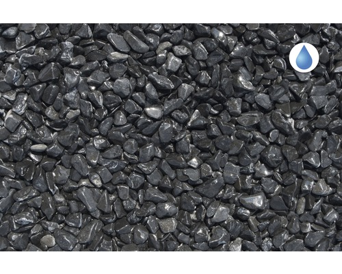 Detailní pohled na čedičovou drť pro zahradní a krajinářské úpravy