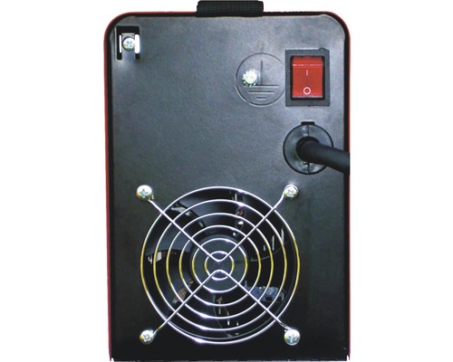 Zadní strana svářečky s vypínačem a chladicím ventilátorem