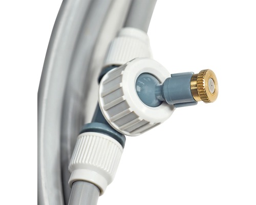 Zahradní hadice s tryskou pro zavlažování