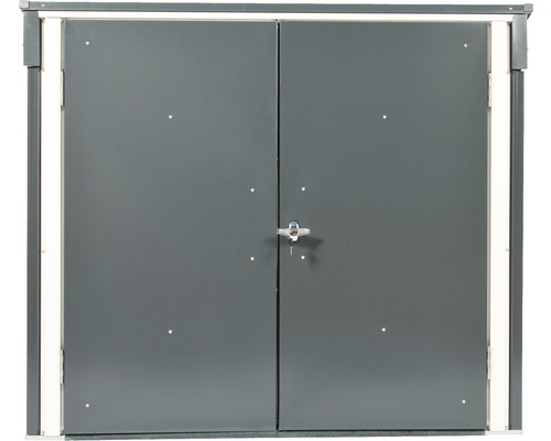 Dvojité dveře zahradního domku