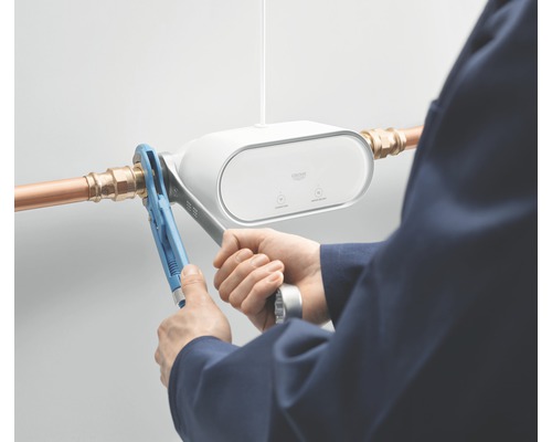 Instalace vodního senzoru pomocí instalatérských kleští