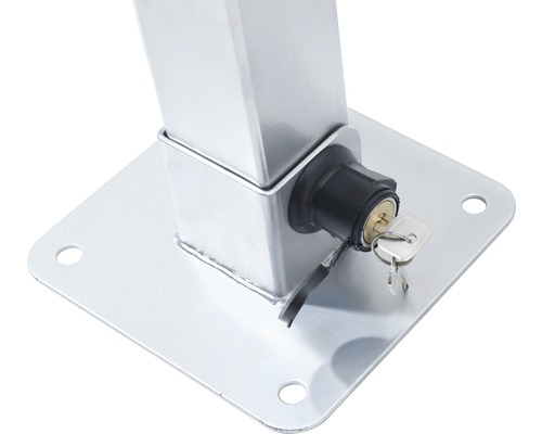 Zábranný sloupek se zámkem a klíčem