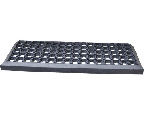 Gumová rohož s otvory