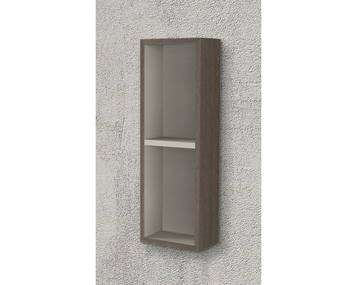 Vysoká nástěnná police s jednou přihrádkou pro skladování.