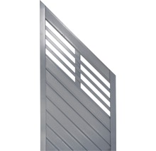 Detailní záběr plotového dílu s diagonální lamelovou strukturou