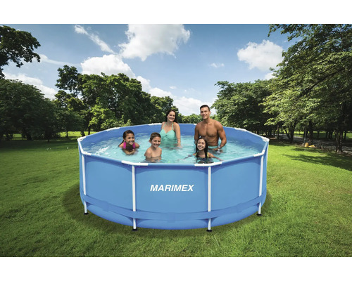 Rodina v bazénu Marimex Frame Pool na zahradě