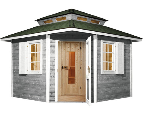 Saunový domek s dřevěnými dveřmi a okny