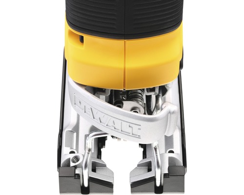 Detailní pohled na přímočarou pilu značky DeWalt