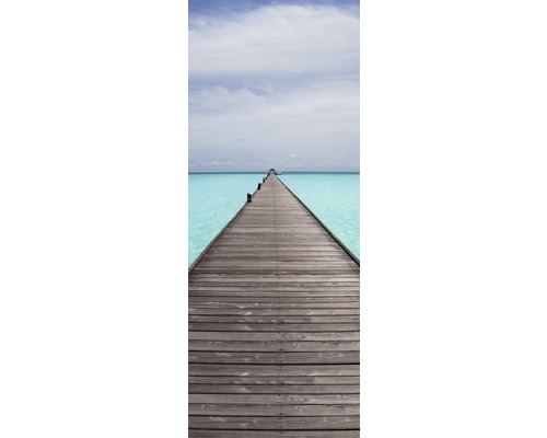 Dřevěná lávka nad vodou