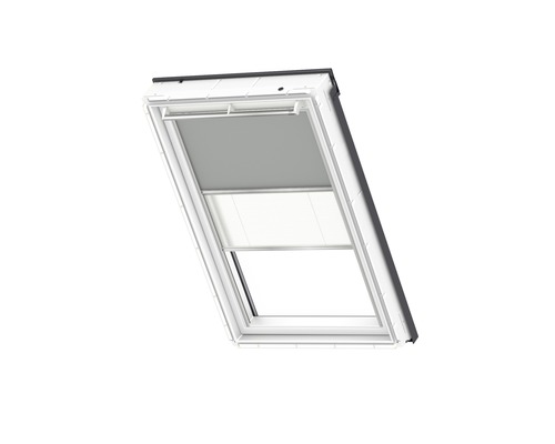 Střešní okno s roletou a žaluzií