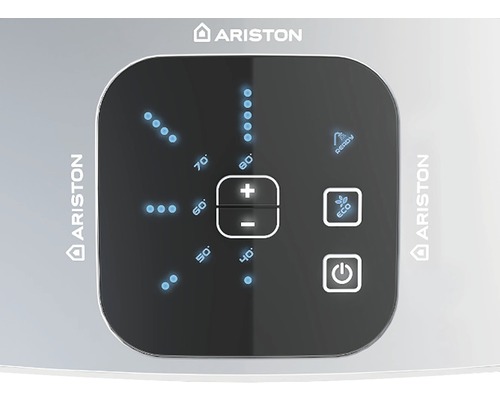 Logo Ariston a ovládací panel ohřívače vody s regulátorem teploty, tlačítkem Eco a tlačítkem zapnutí-vypnutí