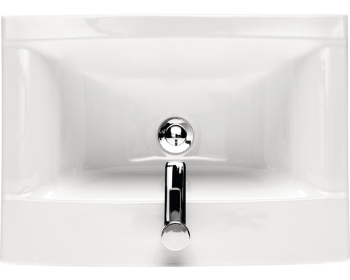 Pohled shora na umyvadlo s vodovodní baterií