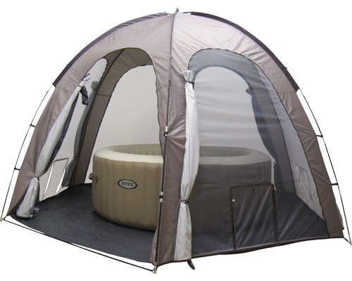 Nafukovací vířivka v altánu