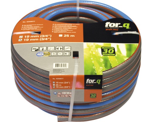 Srolovaná zahradní hadice o průměru 19 milimetrů a délce 25 metrů