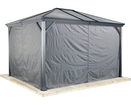 Altán s textilními bočními stěnami pro dodatečnou ochranu a soukromí