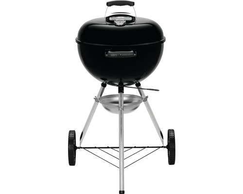 Černý gril na dřevěné uhlí s víkem, rukojetí a kolečky