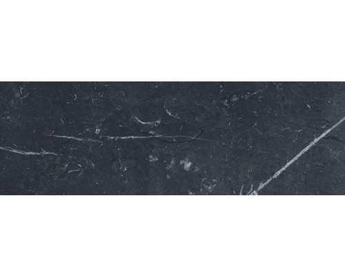 Dlažba imitace mramoru Velvet Brick negro 11 x 33,15 cm Detail šedé mramorové desky se světlými žilkami.