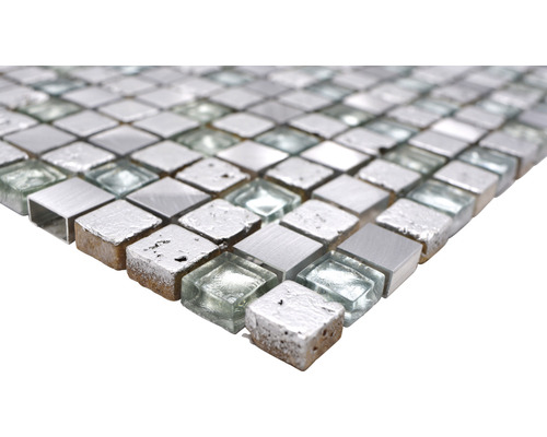 Čtvercové mozaikové dlaždice z kovu a skla