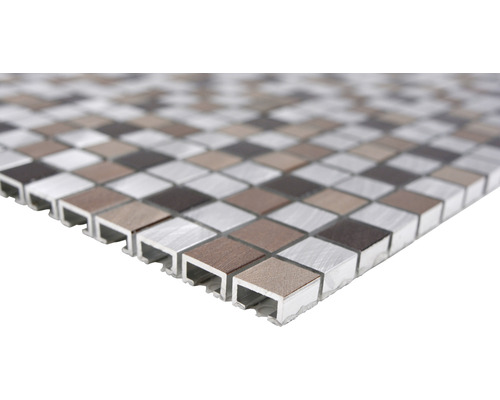 Mozaiková dlaždice s čtvercovými prvky