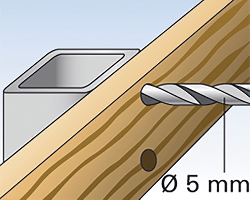 Vrtání 5milimetrového otvoru do dřevěné desky