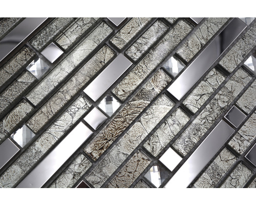 Mozaikové dlaždice se skleněnými a zrcadlovými prvky