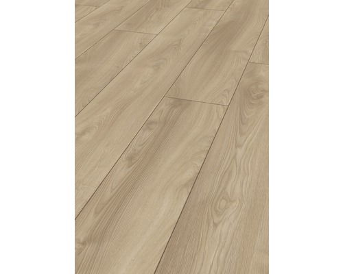 Detail laminátové podlahy s dřevěným vzhledem