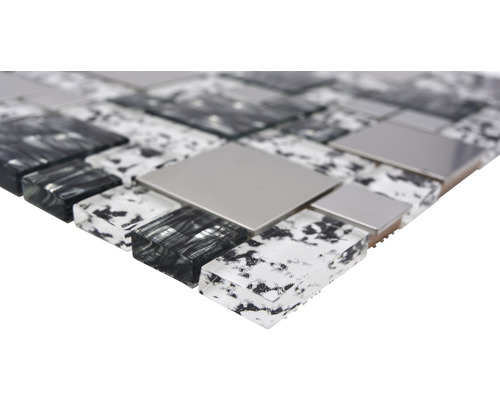 Mozaika ze skla a kovu