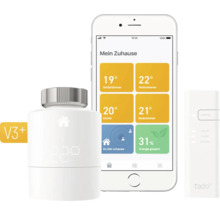 Chytrá termostatická hlavice Tado, smartphone a internetový most pro inteligentní řízení vytápění
