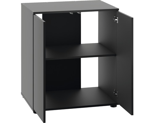 Černá spodní skříňka se dvěma otevřenými dvířky a dvěma policemi