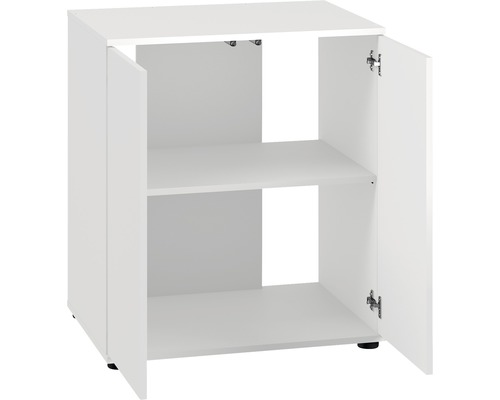 Bílá spodní skříňka se dvěma otevřenými dveřmi a jednou policí