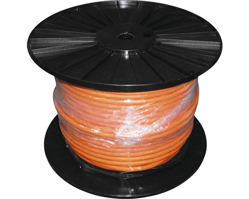 Oranžový kabel na černé cívce