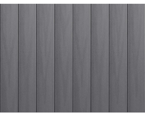 Šedé plastové obložení fasády