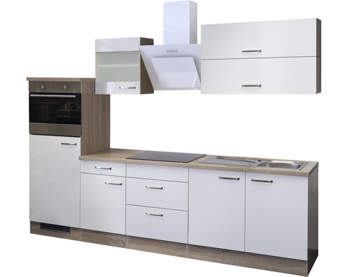 Kuchyňská linka se sporákem, dřezem a odsavačem par