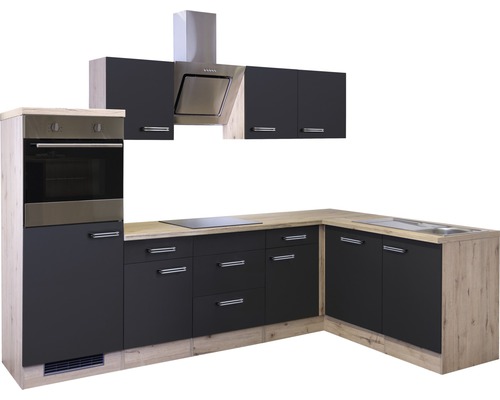 Vestavěná kuchyně se skříňkami, dřezem, varnou deskou, digestoří a troubou