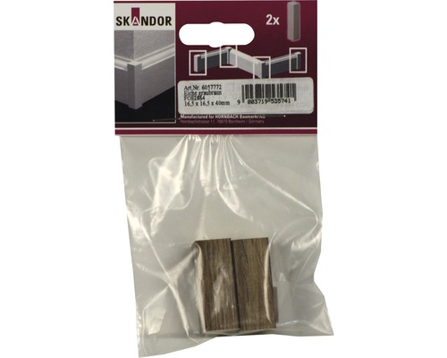 Dva rohové díly soklové lišty z dubu, šedohnědé, 16,5 x 16,5 x 40 milimetrů