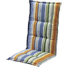Pruhovaný polštář na zahradní židli s vysokým opěradlem