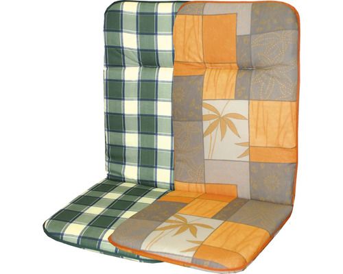 Sedák se dvěma různými vzory: kostkovaný a s rostlinnými motivy.