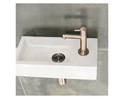 Umyvadlo s baterií a odtokem