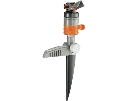 Zahradní zavlažovač se zemním hrotem pro zavlažování