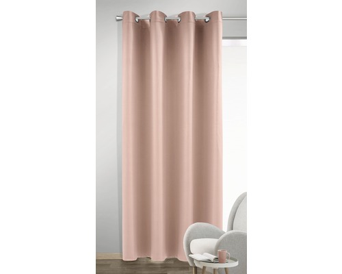 Neprůhledný závěs s kroužky na záclonové tyči