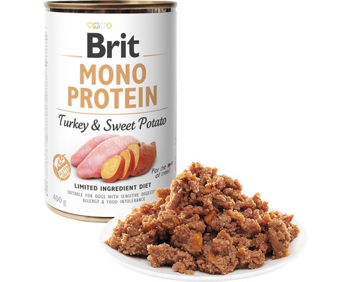 Brit Monoprotein krmivo pro psy krůtí a sladké brambory konzerva s krmivem na talíři