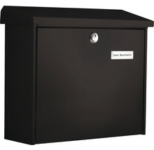 Černá poštovní schránka se zámkem a jmenovkou