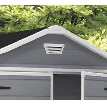 Detail zahradního domku s větrací mřížkou