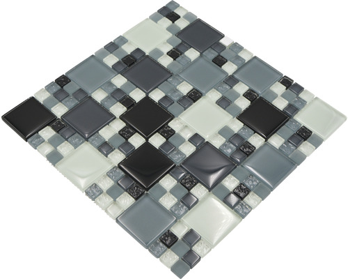 Mozaiková dlaždice se čtvercovými skleněnými kameny v šedé, černé a bílé barvě