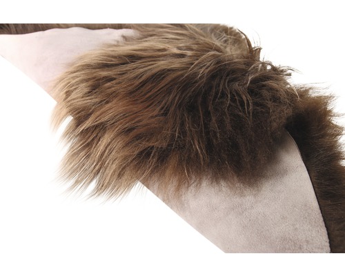 Hnědý koberec z umělé kožešiny s podložkou