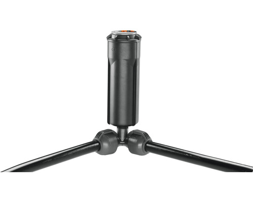 Zavlažovač na trojnožce pro zavlažování zahrady