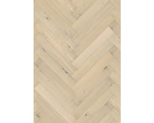 Dřevěná parketová podlaha se vzorem rybí kosti