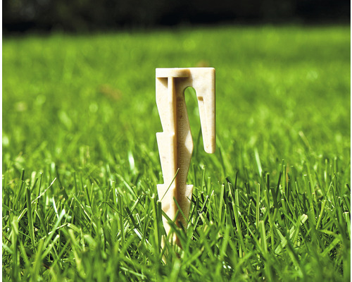 Plastový kolík pro upevnění v zahradě