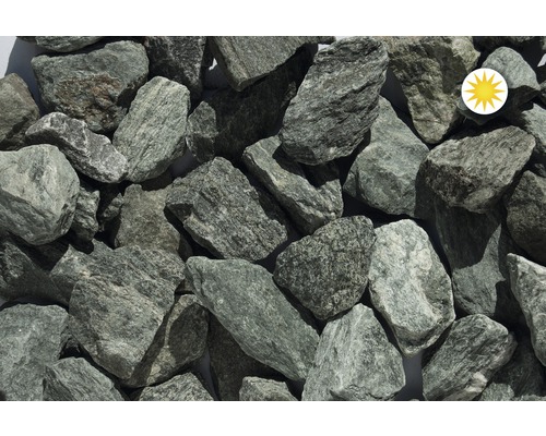 Detailní záběr na okrasné oblázky andesit